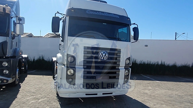 VOLKSWAGEN 25-420 Constellation 2014 