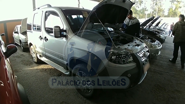Fiat Doblò Adventure Xingu 1.8 16V (Flex) 2014/2014